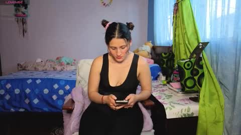 Snapshot of _lindasy_ chatting on 11-12-25, 09:03 Lindasy online show from 11-12-25, 09:03