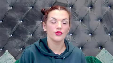 Snapshot of _lissa_ann_ chatting on 02-10-25, 06:13 Lisa online show from 02-10-25, 06:13