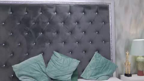 Snapshot of _lissa_ann_ chatting on 02-19-26, 04:30 Lisa online show from 02-19-26, 04:30