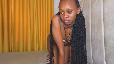 Littlevenus online show from 11-12-25, 01:11