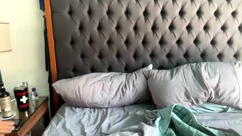 Little Wolfie online show from 02-27-25, 08:20