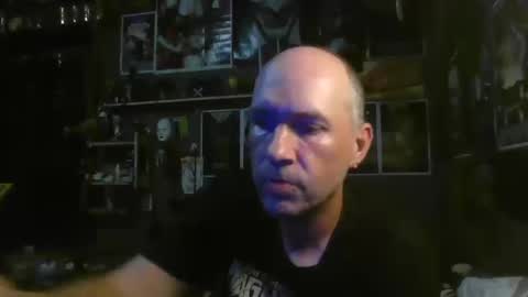 That guy online show from 10-18-25, 03:09