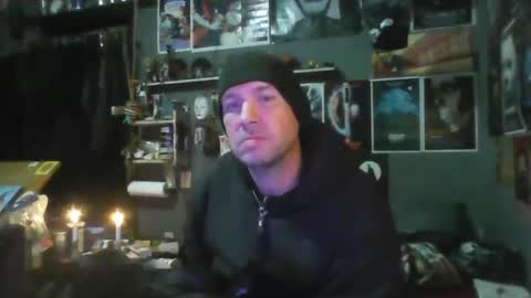 That guy online show from 12-16-25, 01:54