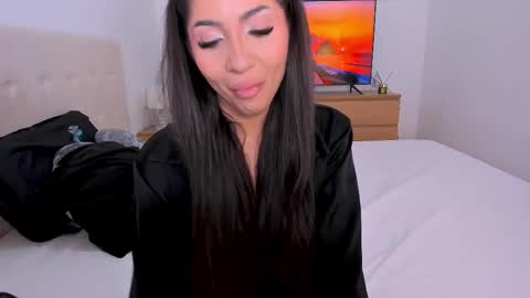 Lynna online show from 03-29-26, 08:53