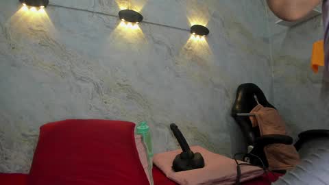 Maddy online show from 01-18-25, 11:54