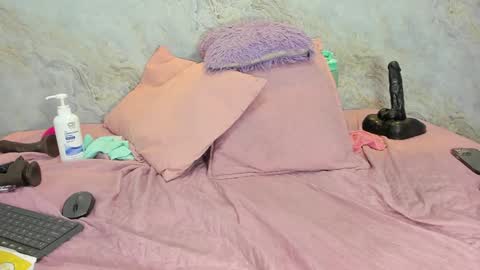 Maddy online show from 01-22-25, 05:59