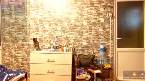 Snapshot of _mari___ chatting on 12-24-24, 07:39 Mari online show from 12-24-24, 07:39