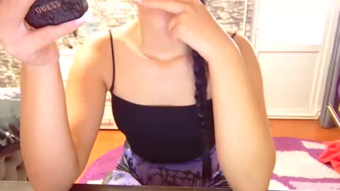 Snapshot of _mari___ chatting on 09-19-25, 08:05 Mari online show from 09-19-25, 08:05