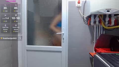 Snapshot of _mari___ chatting on 10-24-25, 04:42 Mari online show from 10-24-25, 04:42