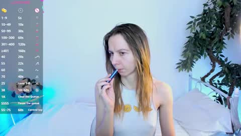 Snapshot of _mari_so chatting on 03-09-26, 10:08 Scarlett online show from 03-09-26, 10:08