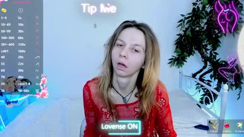 Snapshot of _mari_so chatting on 04-01-26, 06:58 Scarlett online show from 04-01-26, 06:58