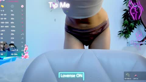 Snapshot of _mari_so chatting on 04-01-26, 01:41 Scarlett online show from 04-01-26, 01:41