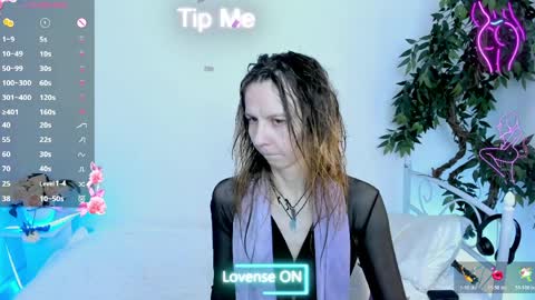 Snapshot of _mari_so chatting on 04-03-26, 06:22 Scarlett online show from 04-03-26, 06:22