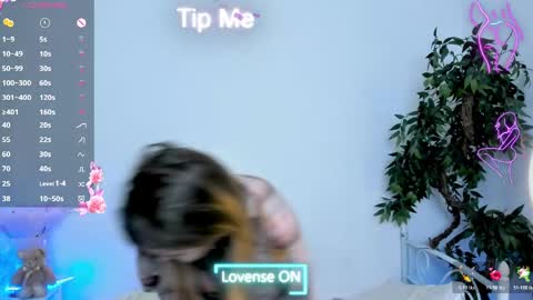 Snapshot of _mari_so chatting on 04-07-26, 11:21 Scarlett online show from 04-07-26, 11:21