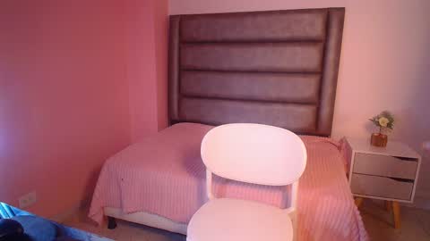 Snapshot of _mariaceleste chatting on 02-25-25, 05:25 Maria online show from 02-25-25, 05:25