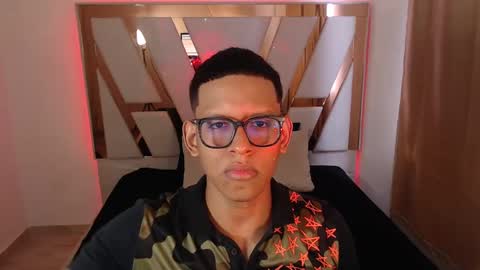 Snapshot of _mark_coral chatting on 02-02-25, 07:46 mark and coral online show from 02-02-25, 07:46