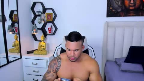 Snapshot of _matthew_santos_ chatting on 02-12-26, 02:39 _matthew_santos_ online show from 02-12-26, 02:39