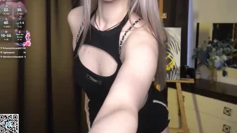 Elva and Kate  online show from 11-28-25, 07:55