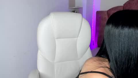 Snapshot of _meel_ chatting on 10-16-25, 12:06 Meel online show from 10-16-25, 12:06