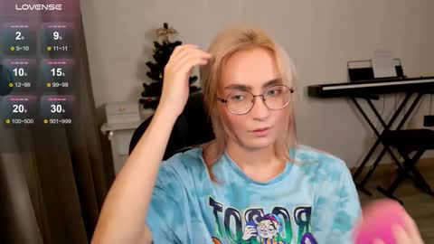 Snapshot of _meow_neko_ chatting on 12-14-25, 03:01 _meow_neko_ online show from 12-14-25, 03:01