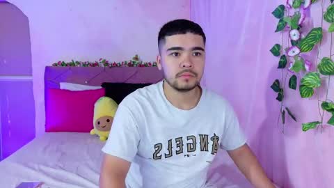  Mia y Mike  online show from 09-18-25, 02:08