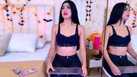 Snapshot of _miaa_monroe chatting on 10-19-25, 07:47 Mia Monroe online show from 10-19-25, 07:47