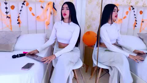 Snapshot of _miaa_monroe chatting on 10-27-25, 07:51 Mia Monroe online show from 10-27-25, 07:51