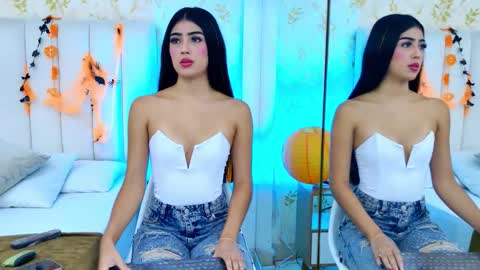 Snapshot of _miaa_monroe chatting on 10-28-25, 07:49 Mia Monroe online show from 10-28-25, 07:49