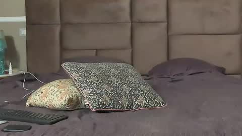 AstrideVonTeese online show from 02-04-25, 09:10