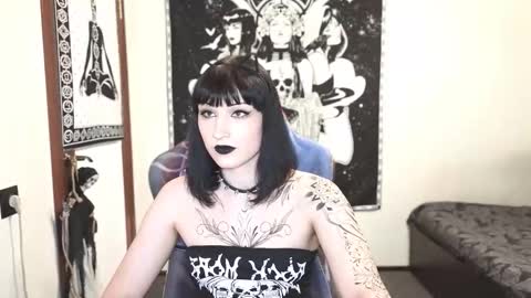 Millisi online show from 10-26-25, 10:15