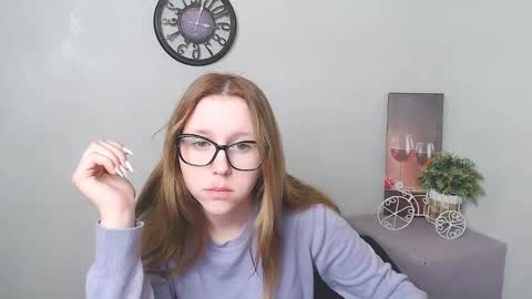 Snapshot of _miraterri_ chatting on 02-17-25, 03:20 Mira online show from 02-17-25, 03:20