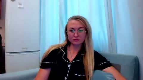 Eva online show from 09-20-25, 12:17