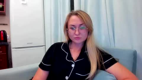 Eva online show from 09-22-25, 07:16