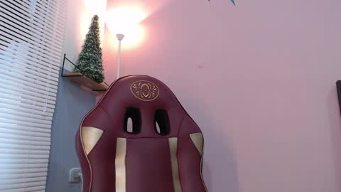Hinata 3 online show from 12-28-24, 07:54