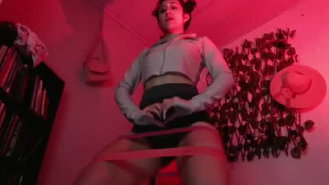 Snapshot of _miss_karoline chatting on 11-21-25, 11:36 karoline uwu online show from 11-21-25, 11:36