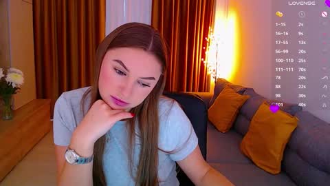 Snapshot of _miss_mia chatting on 10-18-25, 06:05 Mia online show from 10-18-25, 06:05