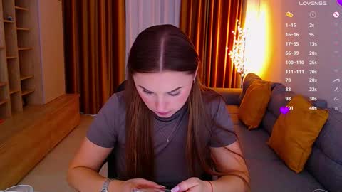 Snapshot of _miss_mia chatting on 11-09-25, 10:13 Mia online show from 11-09-25, 10:13