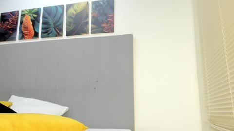 _molly_rosse_ online show from 10-13-25, 12:16