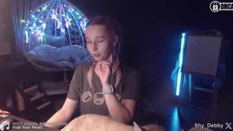 Snapshot of _mother_of_cats chatting on 01-10-25, 06:17 Debby online show from 01-10-25, 06:17