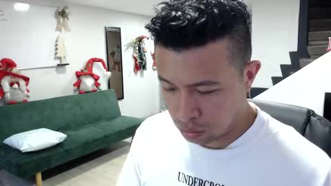 Snapshot of _mr_panda_ chatting on 11-26-25, 10:11 Panda online show from 11-26-25, 10:11