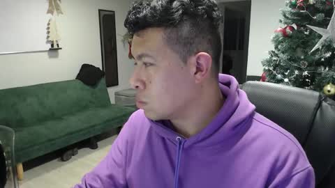 Snapshot of _mr_panda_ chatting on 11-30-25, 10:08 Panda online show from 11-30-25, 10:08