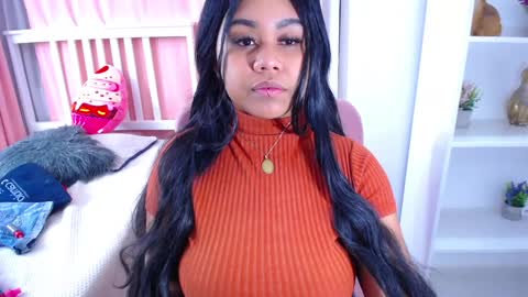 nahomi  online show from 12-18-24, 10:30