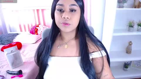 nahomi  online show from 02-18-25, 01:55
