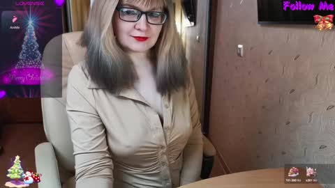 Snapshot of _natali_ chatting on 01-15-25, 06:43 MagicWoman online show from 01-15-25, 06:43