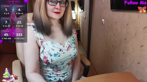 Snapshot of _natali_ chatting on 02-07-25, 10:20 MagicWoman online show from 02-07-25, 10:20