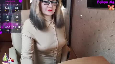 Snapshot of _natali_ chatting on 02-10-25, 03:03 MagicWoman online show from 02-10-25, 03:03