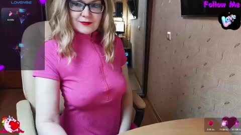 Snapshot of _natali_ chatting on 03-03-25, 01:42 MagicWoman online show from 03-03-25, 01:42