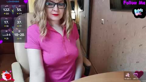 Snapshot of _natali_ chatting on 03-06-25, 06:19 MagicWoman online show from 03-06-25, 06:19