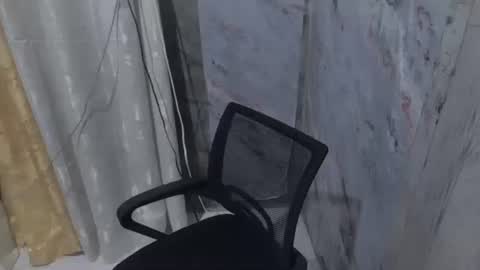 Snapshot of _natalieey chatting on 11-02-25, 02:19 nics online show from 11-02-25, 02:19