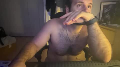 Snapshot of _neon_cactus chatting on 10-28-25, 01:42 neon  cactus online show from 10-28-25, 01:42